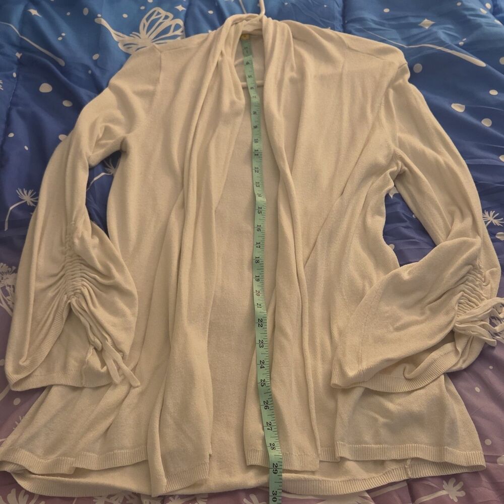 Express Off White Knit Cardigan Sweater Open Front Ruched Sleeve M Lightweight